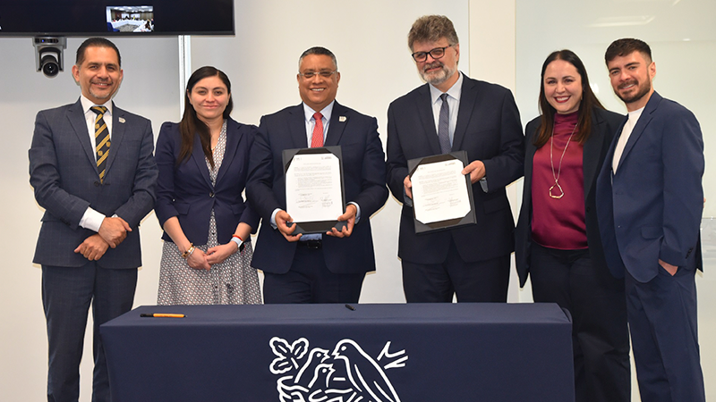 Directivos de la UNAM y Nestlé