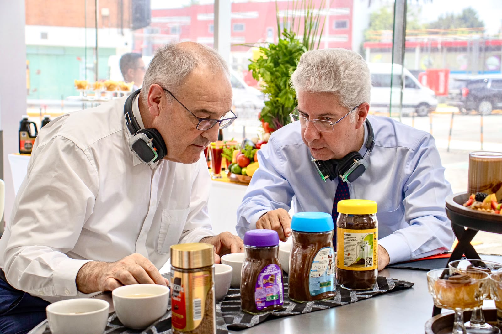 Presidente de Suiza visita la fábrica de NESCAFÉ® en Toluca