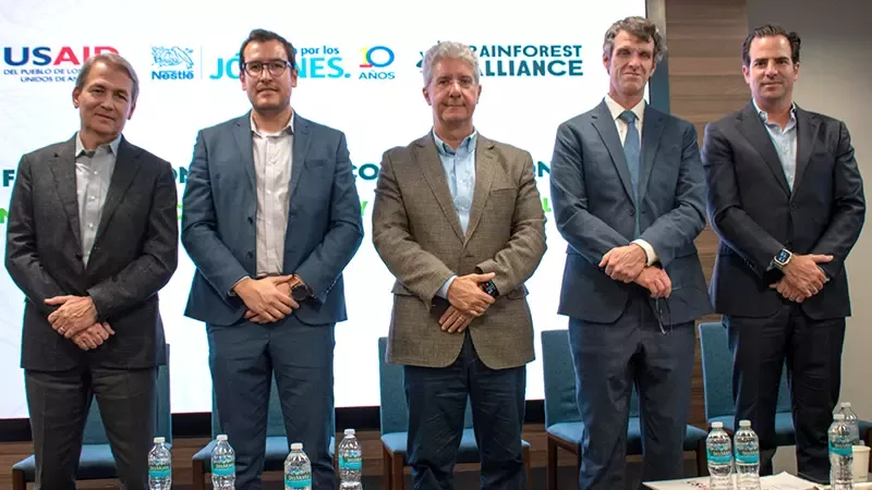 Firma de convenio Nestlé México y Rainforest Alliance
