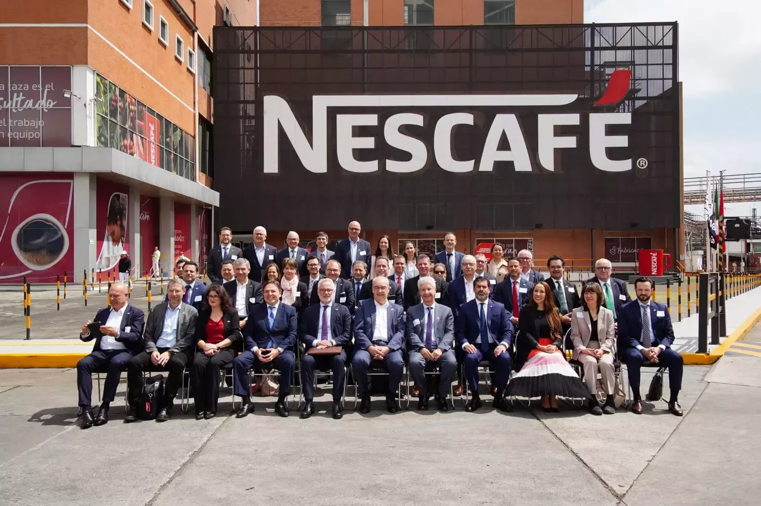 Presidente de Suiza visita la fábrica de NESCAFÉ® en Toluca 