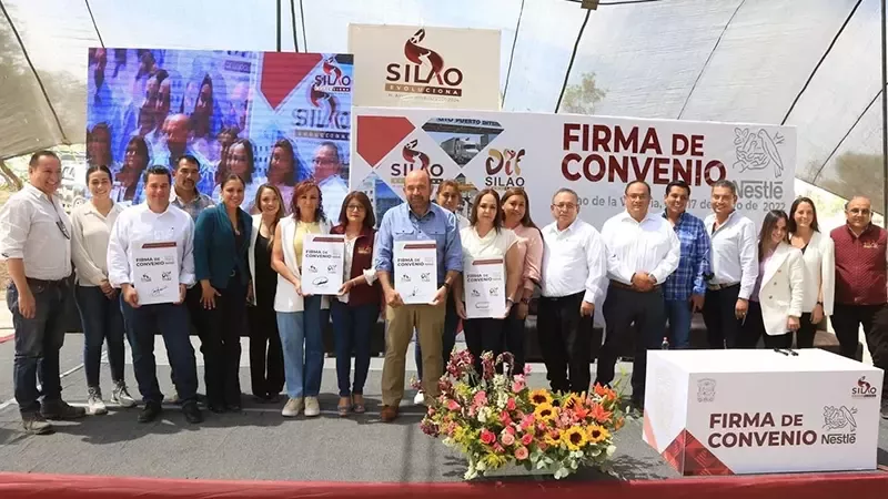Integrantes de Nestlé México y Autoridades de Silao, Guanajuato