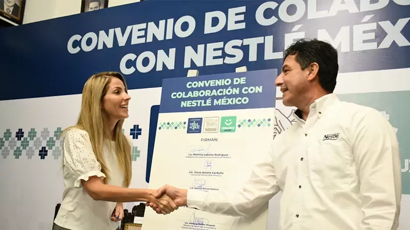 Firma de convenio Nestlé y Veracruz