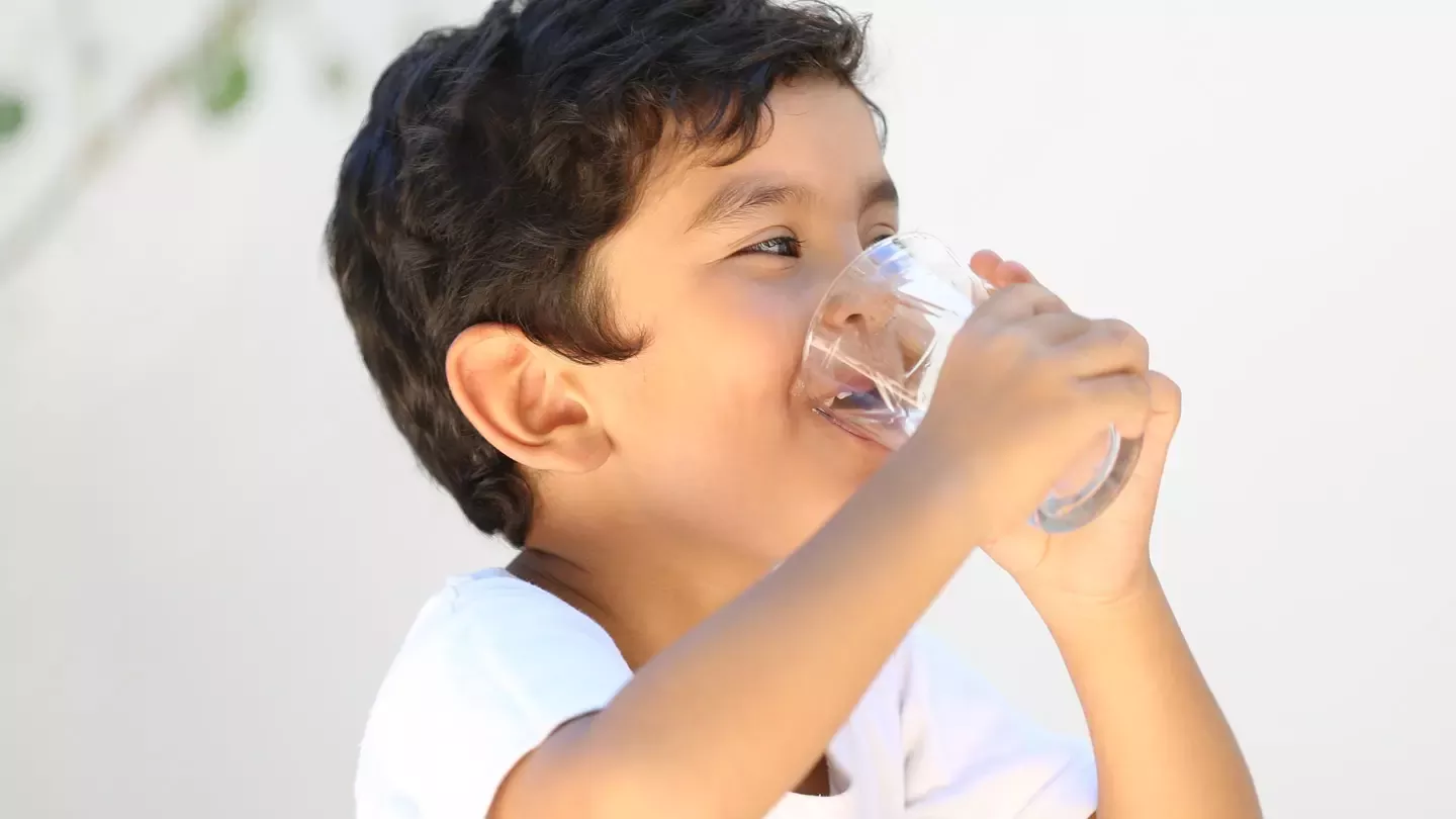 Niños hidratados, niños saludables